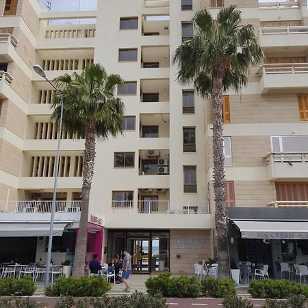 Haig'S Dream Flat On The Beach ลาร์นาคา ภายนอก รูปภาพ