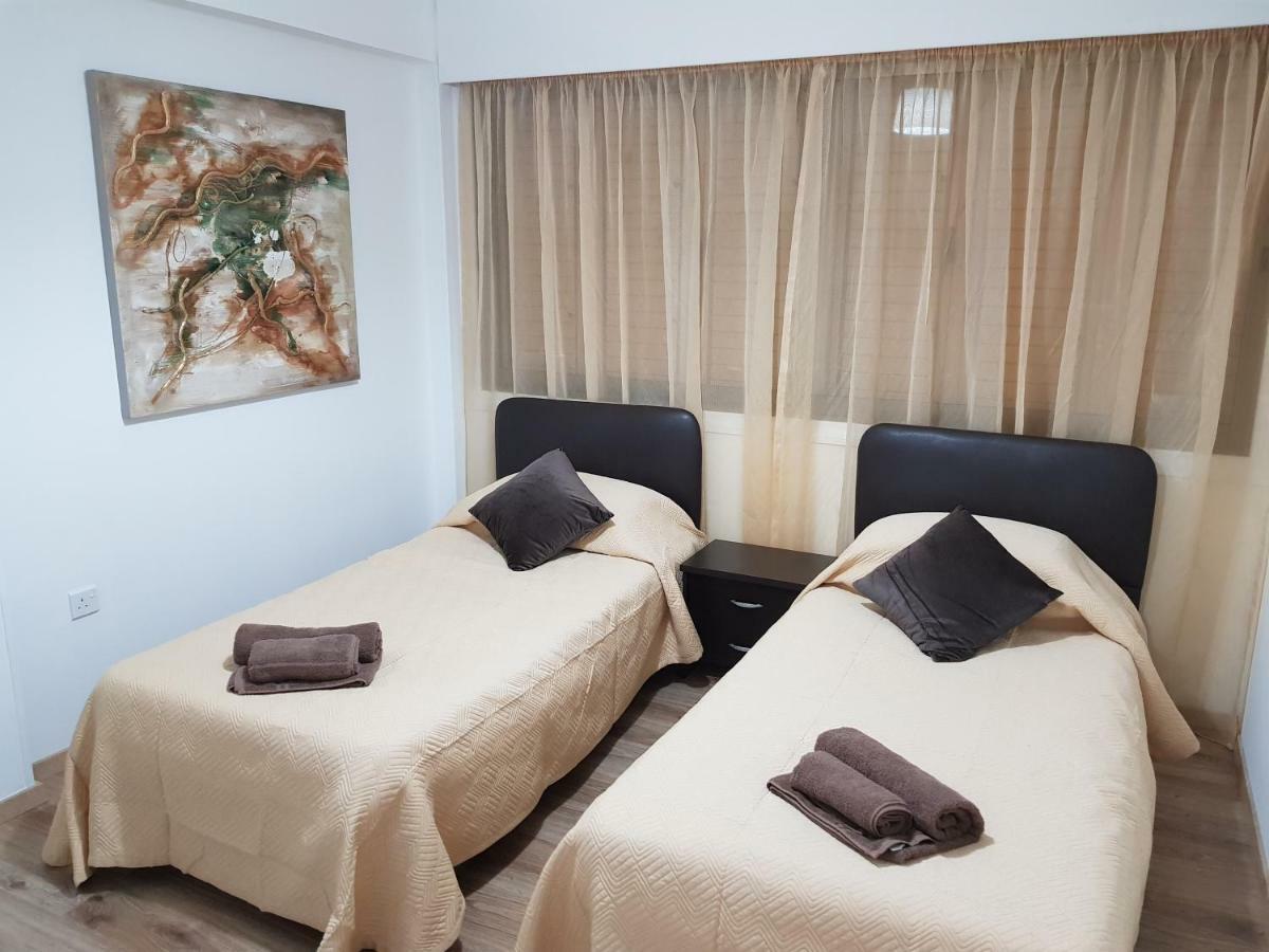 Haig'S Dream Flat On The Beach ลาร์นาคา ภายนอก รูปภาพ