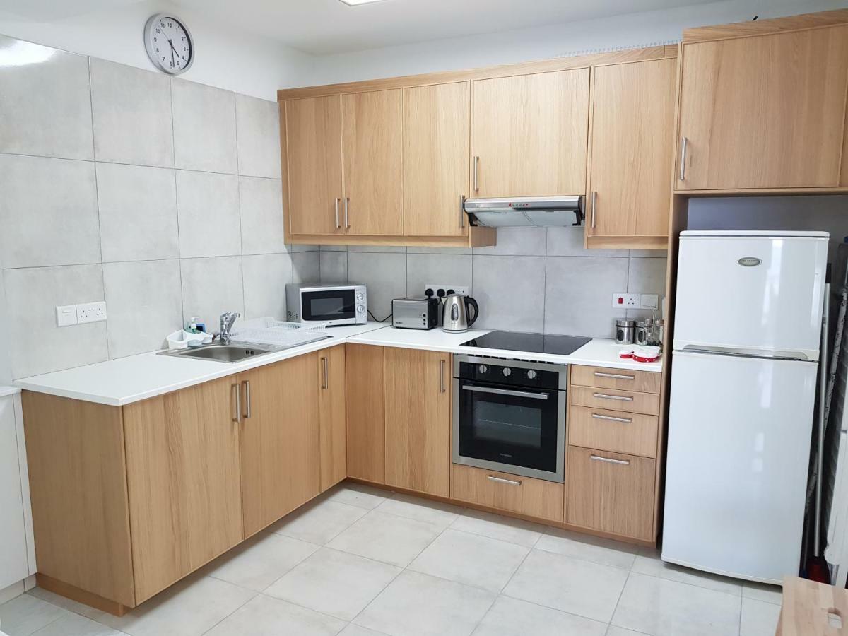 Haig'S Dream Flat On The Beach ลาร์นาคา ภายนอก รูปภาพ