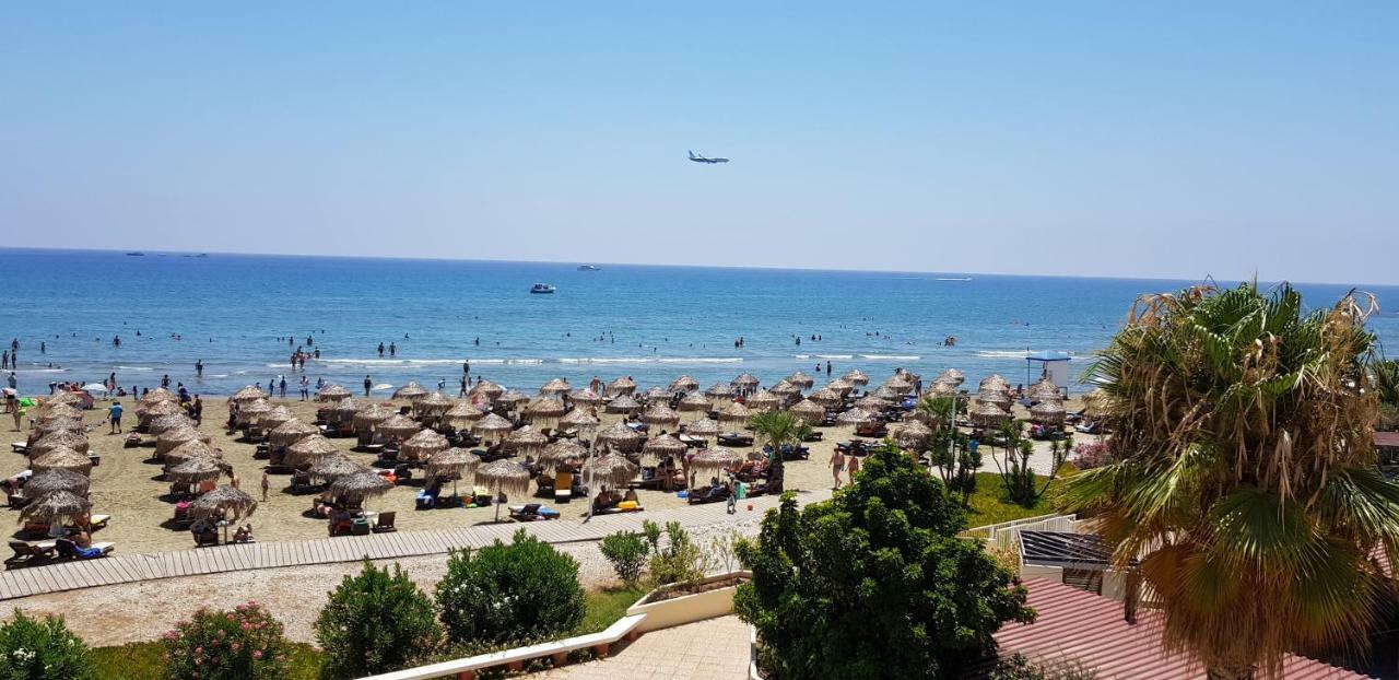 Haig'S Dream Flat On The Beach ลาร์นาคา ภายนอก รูปภาพ